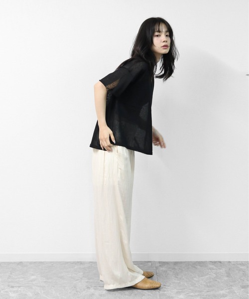 THE CELL.(ザセルドット)の「リネン混 ドライタッチシアー ダメージデザインニット LINEN-BLEND HIGH-TWIST SHEER DISTRESSED KNIT(ニット/セーター・レディース・ベージュ/ブラック/ネイビー・FREE)」の21枚目の写真