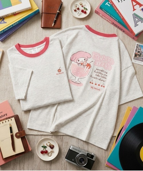sanrio(サンリオ)の「【SANRIO/サンリオ】キャラクタープリント 半袖リンガーTシャツ(WIDEシルエット)(Tシャツ/カットソー・レディース・イエロー/オートミール/スミクロ/オフホワイト・LARGE/MEDIUM)」の1枚目の写真