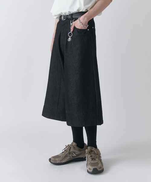Lui's（ルイス）の「【Neucon】DOUBLE KNEE WIDE DENIM SHORTS / ダブルニーワイドデニムジョーツ（デニムパンツ・メンズ・インディゴブルー/ブラック・1/2）」の14枚目の写真
