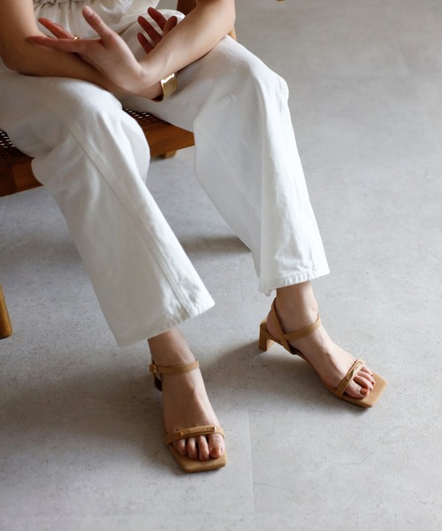 Bonjour Sagan(ボンジュールサガン)の「ゴールドバーサンダル(サンダル・レディース・ベージュ/ブラック・L/M/S)」の19枚目の写真