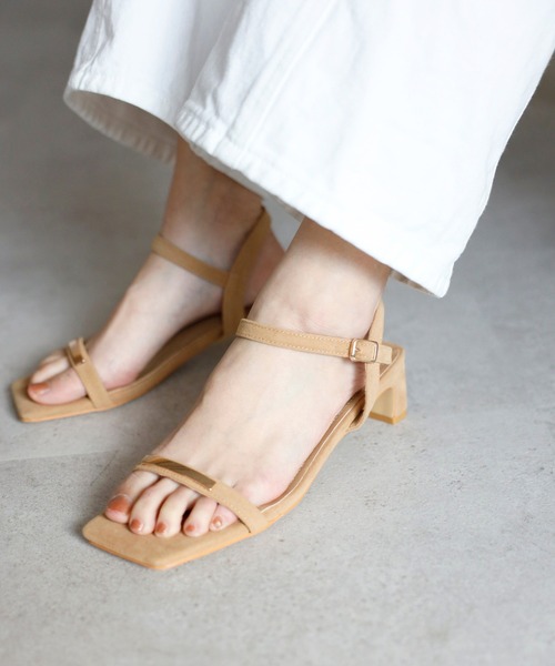 Bonjour Sagan(ボンジュールサガン)の「ゴールドバーサンダル(サンダル・レディース・ベージュ/ブラック・L/M/S)」の4枚目の写真