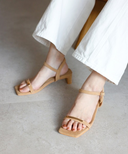 Bonjour Sagan(ボンジュールサガン)の「ゴールドバーサンダル(サンダル・レディース・ベージュ/ブラック・L/M/S)」の6枚目の写真