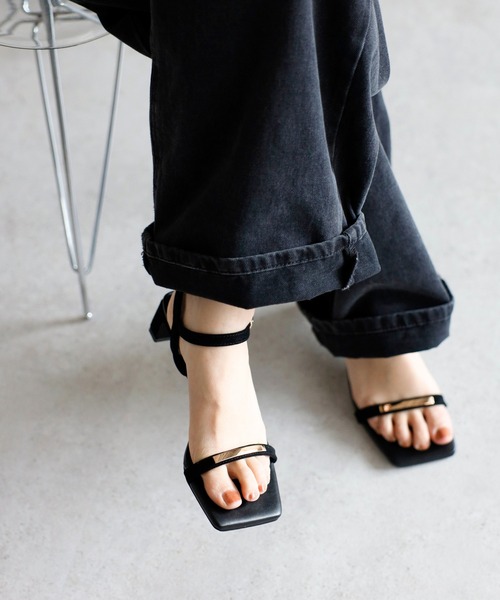 Bonjour Sagan(ボンジュールサガン)の「ゴールドバーサンダル(サンダル・レディース・ベージュ/ブラック・L/M/S)」の12枚目の写真