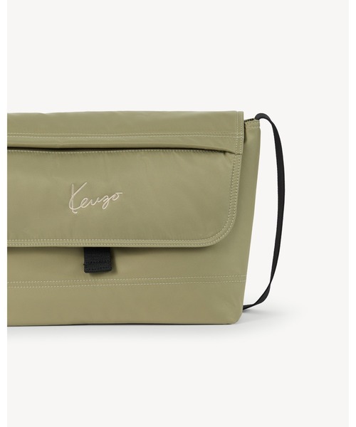 KENZO(ケンゾー)の「'KENZO Signature' メッセンジャー バッグ(メッセンジャーバッグ・メンズ・グリーン系その他・ONE SIZE)」の4枚目の写真