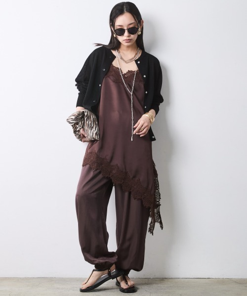 CHIC STYLE(シックスタイル)の「アシンメトリーヘムキャミソールチュニック<大きいサイズ有>シックスタイル(その他トップス・レディース・ボルドー/ブラック・M/L/LL/3L/4L/5L)」の12枚目の写真