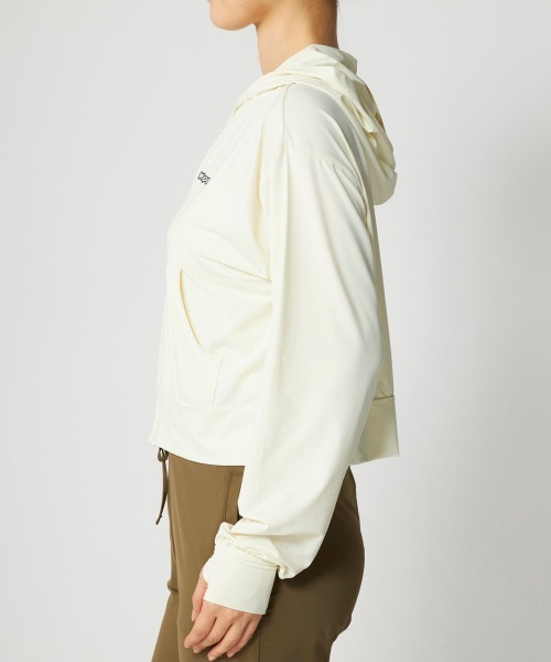 Kappa(カッパ)の「超冷感ショート丈パーカー(パーカー・レディース・ネイビー/ライトグレー/オフホワイト・MEDIUM/X-LARGE/LARGE)」の8枚目の写真