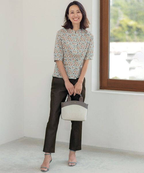 J.PRESS Ladies(J.プレス レディス)の「【一枚で着映え】LIBERTY バンドカラー ブラウス(シャツ/ブラウス・レディース・ベージュ系5/ネイビー系5・XS)」の4枚目の写真