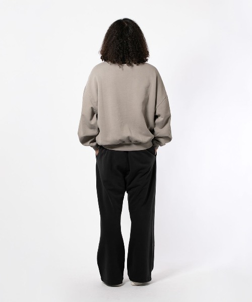FOG ESSENTIALS(エフオージーエッセンシャルズ)の「ESSENTIALS TRAINING CLASSIC FIT FLARE SWEATPANT エッセンシャルズ トレーニングクラシックフィットスウェットパンツ(スウェットパンツ・メンズ・ブラック・MEDIUM/LARGE)」の5枚目の写真