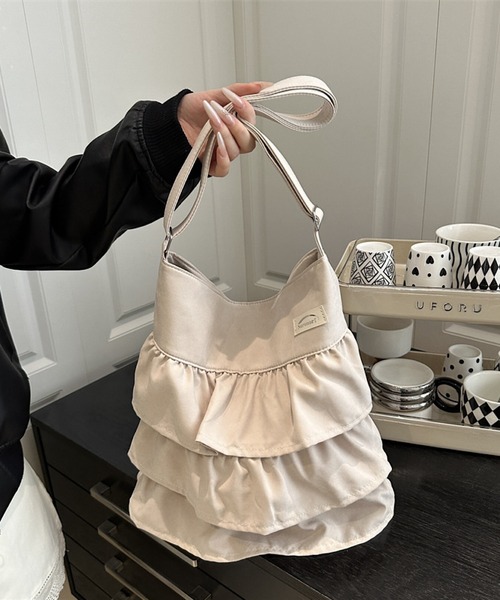 Mignonjour（ミニョンジュール）の「Mignonjour/ティアードフリルトートバッグ M2932（トートバッグ・レディース・グレー/ピンク/アイボリー/ブラック/ブルー・FREE）」の6枚目の写真