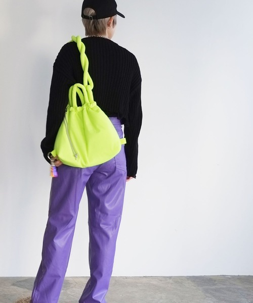BACKYARD FAMILY(バックヤードファミリー)の「cheek チーク puff kinchaku 2WAY tote(トートバッグ・レディース・カーキ/ブラック/グレー/パープル/イエロー・FREE)」の8枚目の写真