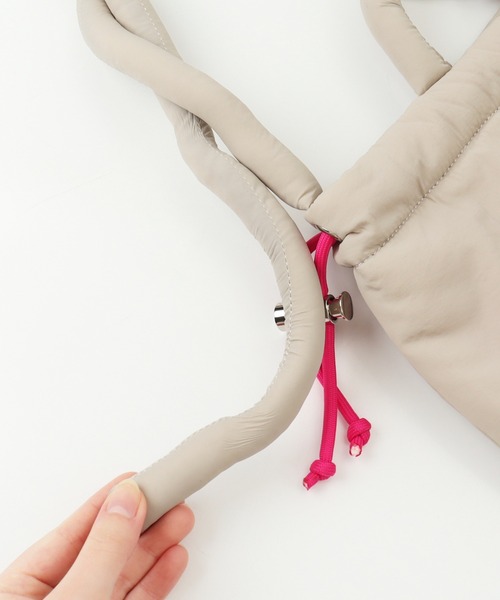 BACKYARD FAMILY(バックヤードファミリー)の「cheek チーク puff kinchaku 2WAY tote(トートバッグ・レディース・カーキ/ブラック/グレー/パープル/イエロー・FREE)」の14枚目の写真