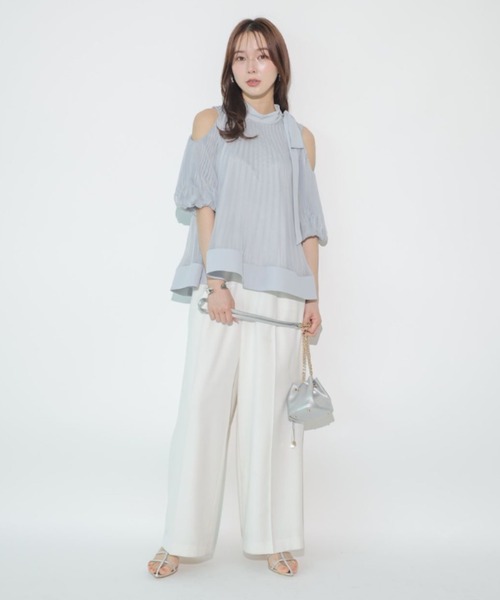 Mystrada(マイストラーダ)の「プリーツオフショルブラウス(シャツ/ブラウス・レディース・ピンク/ベージュ系その他/ブルーグレー/ブラック・36/38)」の22枚目の写真