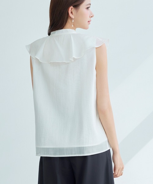 DRESS PLUS(ドレスプラス)の「大きめフリルビッグカラーブラウス(シャツ/ブラウス・レディース・ダークブラウン/ベージュ/ピンク/アイボリー・S/M/L)」の6枚目の写真