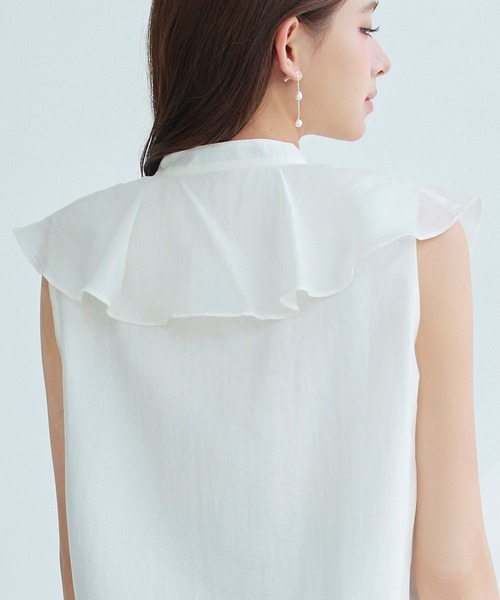 DRESS PLUS(ドレスプラス)の「大きめフリルビッグカラーブラウス(シャツ/ブラウス・レディース・ダークブラウン/ベージュ/ピンク/アイボリー・S/M/L)」の12枚目の写真