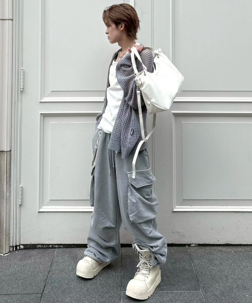 Never mind the XU / Chikashitsu+（ネバーマインド ザ エックスユー / チカシツプラス）の「【nmtc+】Crossbody Shoulder Tote Bag / 【エヌエムティーシープラス】クロスボディショルダートートバッグ（ショルダーバッグ・レディース・ホワイト/シルバー/ブラック・ONE SIZE）」の7枚目の写真