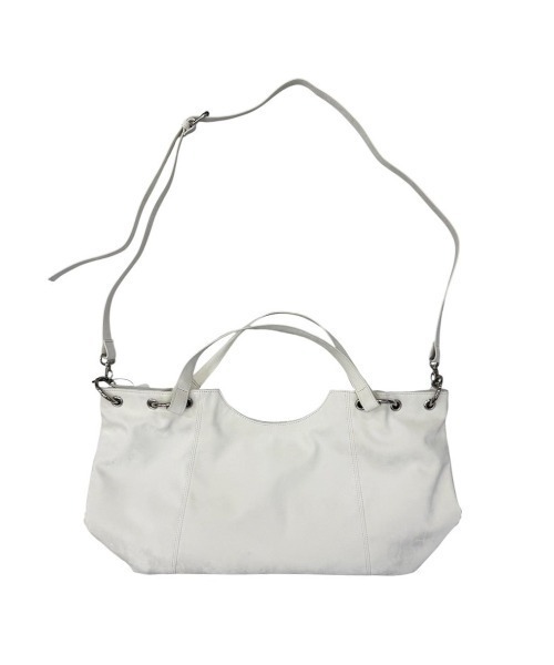 Never mind the XU / Chikashitsu+（ネバーマインド ザ エックスユー / チカシツプラス）の「【nmtc+】Crossbody Shoulder Tote Bag / 【エヌエムティーシープラス】クロスボディショルダートートバッグ（ショルダーバッグ・レディース・ホワイト/シルバー/ブラック・ONE SIZE）」の9枚目の写真