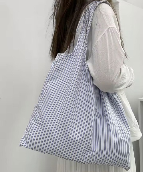 ammy.(エイミードット)の「【 ammy. / エイミードット 】 ストライプ ビッグ ショルダーバッグ(ショルダーバッグ・レディース・ホワイト×ブルー/ブルー/ブラック・FREE)」の14枚目の写真