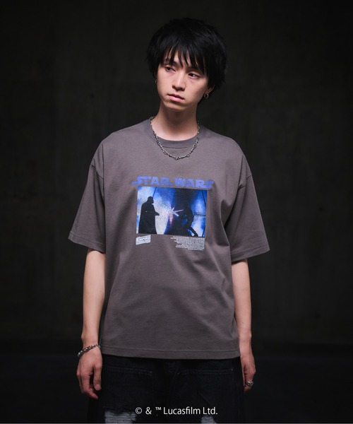 STAR WARS(スターウォーズ)の「STAR WARS Photo Tee / スター・ウォーズ フォトT(Tシャツ/カットソー・メンズ・ブラック/ホワイト/チャコールグレー・M/L)」の3枚目の写真