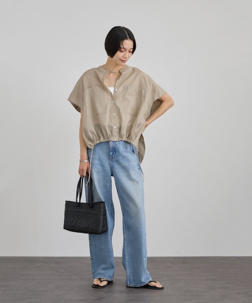 SALON adam et rope'(サロン アダム エ ロペ)の「【WEB限定】ドロストヘムフレンチスリーブシャツ(シャツ/ブラウス・レディース・ホワイト/ベージュ/サックスブルー・FREE)」の9枚目の写真