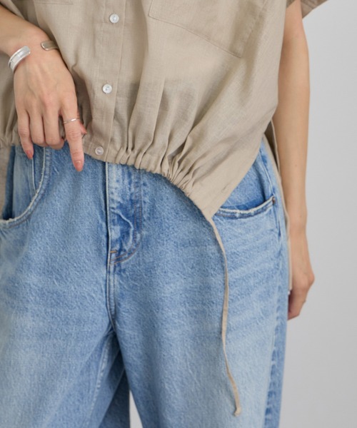 SALON adam et rope'(サロン アダム エ ロペ)の「【WEB限定】ドロストヘムフレンチスリーブシャツ(シャツ/ブラウス・レディース・ホワイト/ベージュ/サックスブルー・FREE)」の16枚目の写真