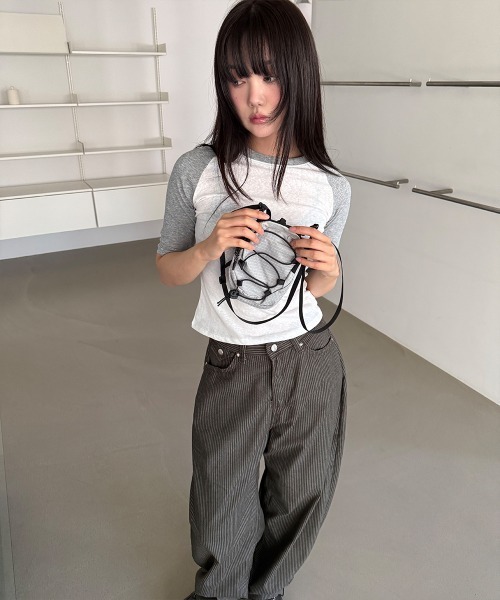 4INT.(フォイント)の「チェック ナイロン サコッシュ ミニ ショルダーバッグ(ボディバッグ/ウエストポーチ・レディース・ブラック/カーキ/グレー・FREE)」の8枚目の写真