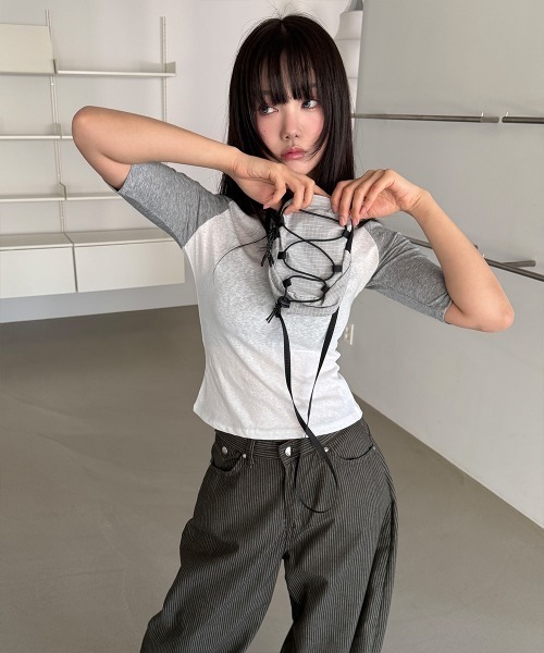4INT.(フォイント)の「チェック ナイロン サコッシュ ミニ ショルダーバッグ(ボディバッグ/ウエストポーチ・レディース・ブラック/カーキ/グレー・FREE)」の10枚目の写真