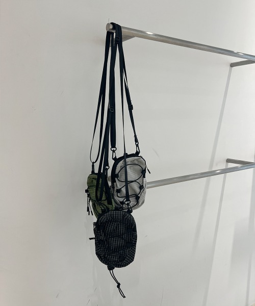 4INT.(フォイント)の「チェック ナイロン サコッシュ ミニ ショルダーバッグ(ボディバッグ/ウエストポーチ・レディース・ブラック/カーキ/グレー・FREE)」の20枚目の写真