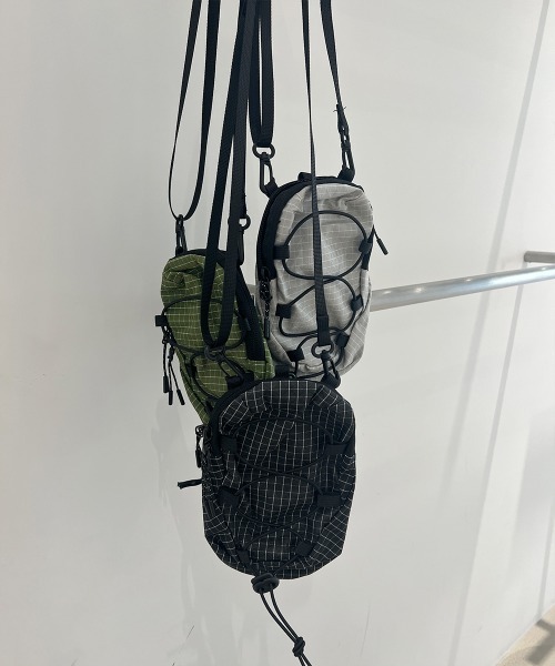 4INT.(フォイント)の「チェック ナイロン サコッシュ ミニ ショルダーバッグ(ボディバッグ/ウエストポーチ・レディース・ブラック/カーキ/グレー・FREE)」の21枚目の写真