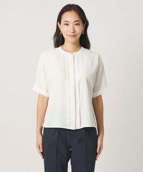 A DAY IN THE LIFE UNITED ARROWS(アデイインザライフユナイテッドアローズ)の「フロントバイカラー ドルマンブラウス <A DAY IN THE LIFE>(シャツ/ブラウス・レディース・ライトグレー/オフホワイト/ネイビー・FREE)」の6枚目の写真