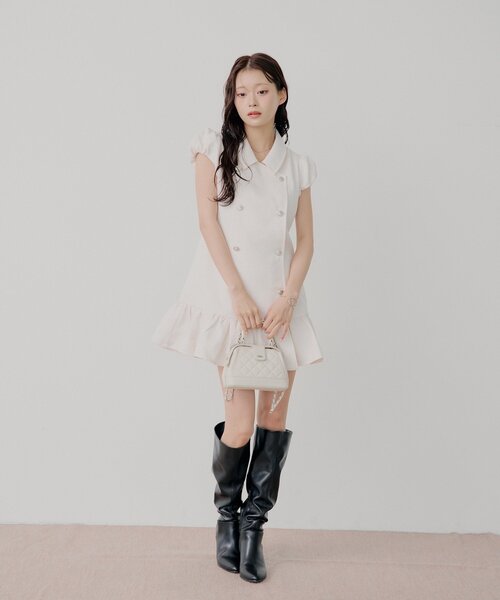 Chico(チコ)の「金ボタンパフミニワンピース(ワンピース・レディース・ベージュ/アイボリー/ブラック・FREE)」の18枚目の写真