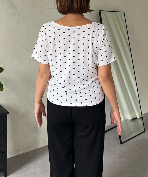 prose verse（プロズヴェール）の「【SAPON】スクエアUネックドットTシャツ（Tシャツ/カットソー・レディース・アイボリー・X-LARGE/LARGE/MEDIUM）」の6枚目の写真
