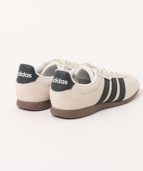 adidas(アディダス)の「【adidas】BARREDA LO(スニーカー・レディース・オフホワイト・23.0cm/23.5cm/24.0cm/24.5cm/25.0cm)」の2枚目の写真