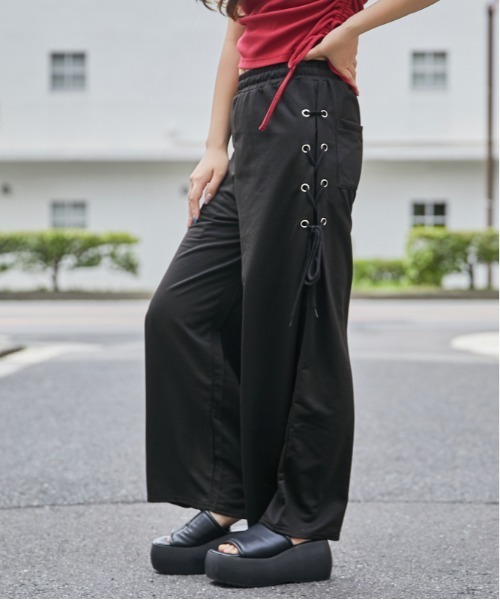 GORGE(ゴージ)の「《サイドレースアップ》裏毛ワイドパンツ/カジュアル×ストリート/春夏/全2色(その他パンツ・レディース・グレー/ブラック・F)」の5枚目の写真