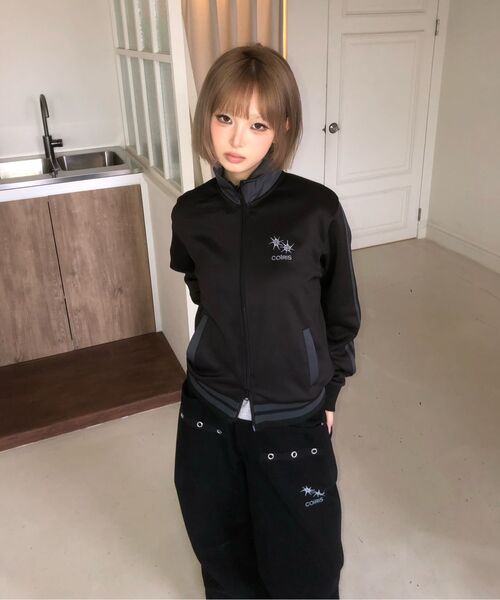 COIRIS(コイリス)の「ドレンバッグダーティロゴパラシュートコットンパンツ 男女共用 (2カラー)(その他パンツ・レディース・カーキ/ブラック・MEDIUM/LARGE)」の12枚目の写真