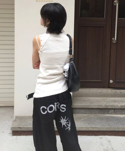 COIRIS(コイリス)の「ドレンバッグダーティロゴパラシュートコットンパンツ 男女共用 (2カラー)(その他パンツ・レディース・カーキ/ブラック・MEDIUM/LARGE)」の8枚目の写真