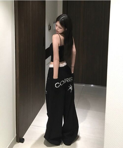 COIRIS(コイリス)の「ドレンバッグダーティロゴパラシュートコットンパンツ 男女共用 (2カラー)(その他パンツ・レディース・カーキ/ブラック・MEDIUM/LARGE)」の7枚目の写真
