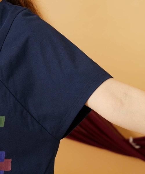 Jocomomola(ホコモモラ)の「【接触冷感】Amigo ガールプリントTシャツ(Tシャツ/カットソー・レディース・ネイビー/クリーム・40)」の15枚目の写真