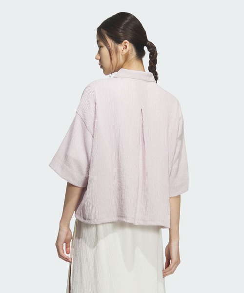 adidas(アディダス)の「ソフトリュクス シアー ルーズフィット 襟付き 半袖シャツ / アディダス adidas(Tシャツ/カットソー・レディース・パープル・XX-LARGE/LARGE/MEDIUM/SMALL/X-LARGE)」の2枚目の写真