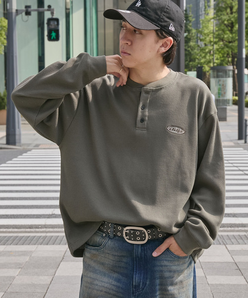 ddp(ディーディーピー)の「ddp/ディーディーピー 別注 サークルロゴ刺繍 サーマル ヘンリーネック長袖Tシャツ(Tシャツ/カットソー・メンズ・カモフラージュ/杢グレー/ダークネイビー/ブラック/カーキ/ブラウン・M/L)」の19枚目の写真