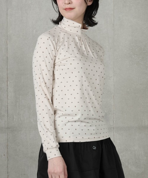 STUDIO PICONE(スタジオピッコーネ)の「ピコドット柄冷感ハイネックプルオーバー(Tシャツ/カットソー・レディース・ピンク/グレー/ベージュ・M/L/LL)」の7枚目の写真