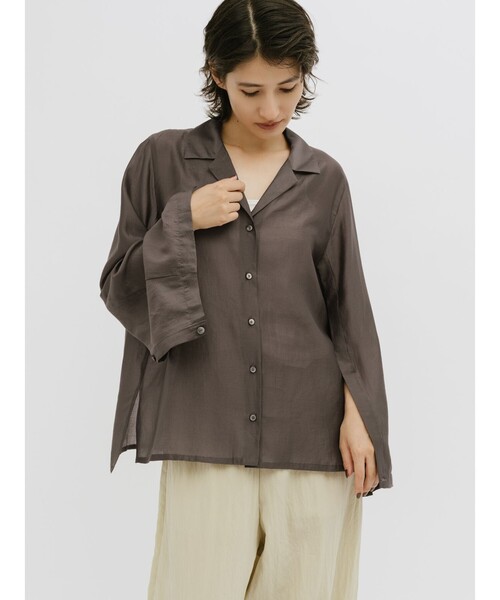 MIDIUMISOLID(ミディウミソリッド)の「MIDIUMISOLID for Ladies エアスプリットシャツ(シャツ/ブラウス・レディース・ブラック/チャコールグレー/ライトブルー・FREE)」の1枚目の写真