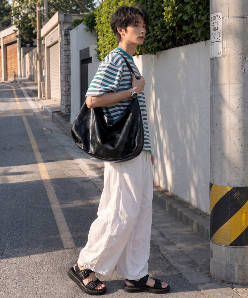 ARTISTWEAR（アーティストウェア）の「ノマドホーボーバッグ（メッセンジャーバッグ・レディース・その他・FREE）」の7枚目の写真