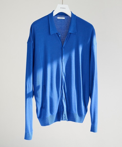 STUDIOUS(ステュディオス)の「【STUDIOUS】Silky Knit Shirts(ニット/セーター・メンズ・ホワイト/グレー/サックスブルー・2/1)」の1枚目の写真