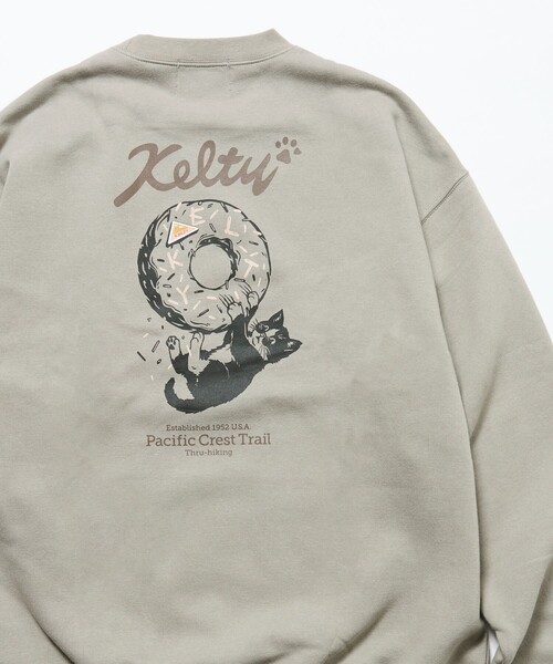 KELTY(ケルティ)の「KELTY/ケルティ 限定展開 KELTY×FREAK'S STORE/ケルティ 別注 ドーナツ キャットロゴ バックプリント クルーネックスウェット(スウェット・メンズ・チャコールグレー/ブラウン/ライトグレー/ベージュ・LARGE/SMALL/MEDIUM)」の16枚目の写真