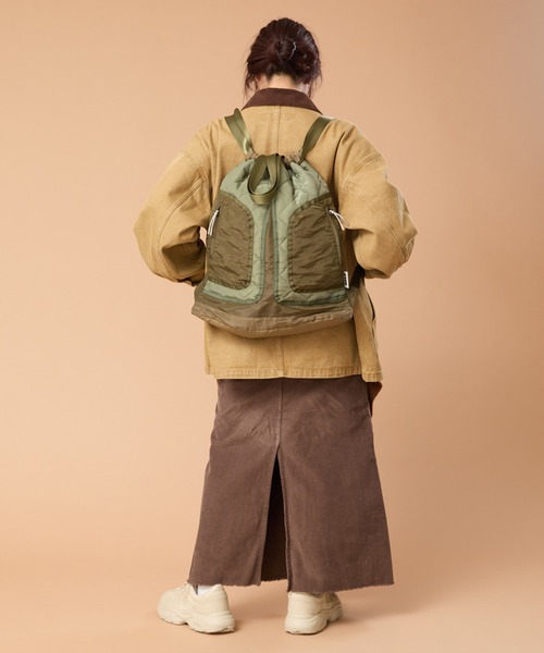 CONTROL FREAK / CTFK(コントロールフリーク)の「CONTROL FREAK / CTFK(コントロールフリーク/シーティーエフケー)キルトナップサック(バックパック/リュック・レディース・ブラック/カーキ・FREE)」の22枚目の写真