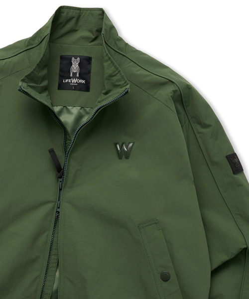 LIFE WORK(ライフワーク)の「Wパイピングハイネックジャケット(ナイロンジャケット・メンズ・グリーン/ブラック・M/L)」の4枚目の写真