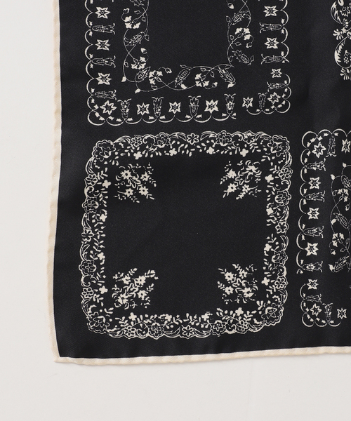 journal standard L'essage(ジャーナルスタンダードレサージュ)の「AENEIS/エネス Vintage Lace silk scarf 70 スカーフ(バンダナ/スカーフ・レディース・ブラック・FREE)」の3枚目の写真
