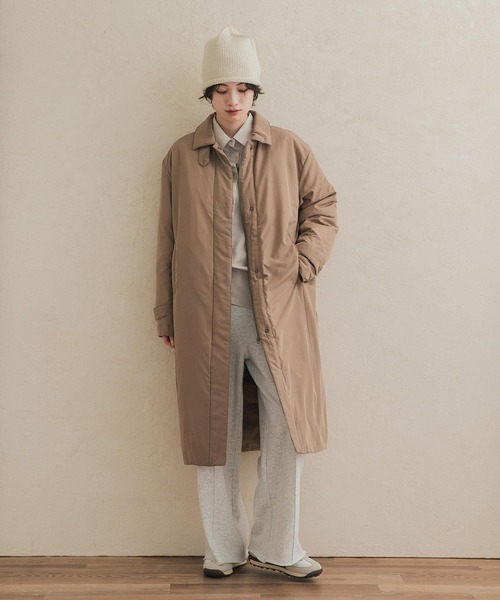 URBAN RESEARCH DOORS(アーバンリサーチドアーズ)の「ステッチレスライトダウンロングコート(その他アウター・レディース・ブラック/ベージュ系その他・FREE)」の17枚目の写真