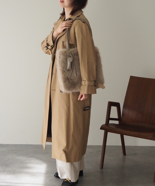 GUSCIO(グッシオ)の「【グッシオベーシック】ファーバッグ チャーム付き(トートバッグ・レディース・ブラック/ブラウン/グレイッシュベージュ・FREE)」の10枚目の写真