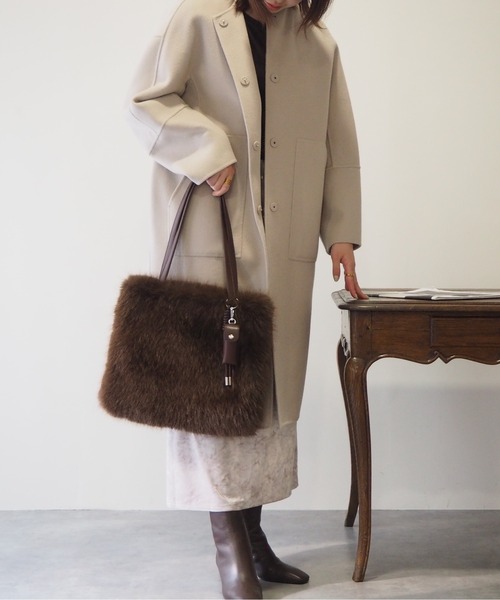 GUSCIO(グッシオ)の「【グッシオベーシック】ファーバッグ チャーム付き(トートバッグ・レディース・ブラック/ブラウン/グレイッシュベージュ・FREE)」の15枚目の写真